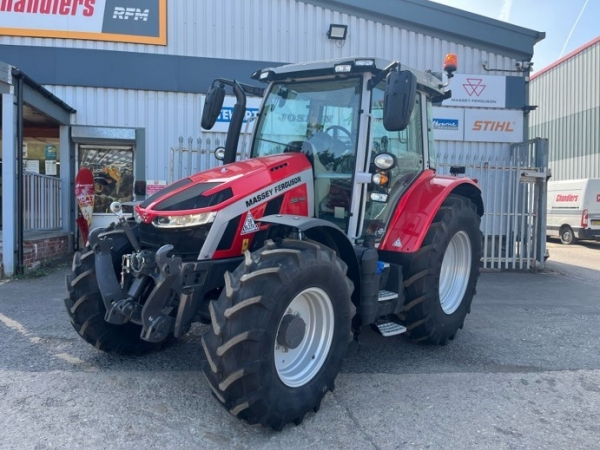 MASSEY FERGUSON - 5S.145 ESD4 TRACTOR - Image 1