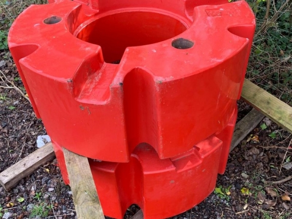 FENDT - 1000KG REAR WHEEL WEIGHTS - Image 1