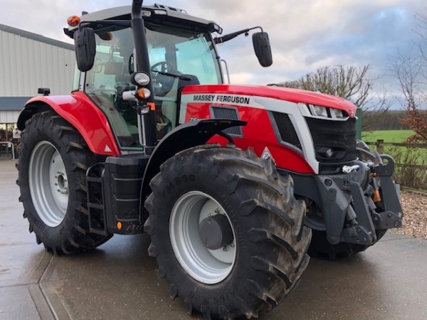 MASSEY FERGUSON - 7S.180 EXD6 4WD TRACTOR - Image 1