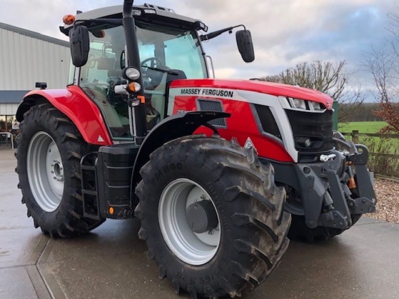 MASSEY FERGUSON - 7S.180 EXD6 4WD TRACTOR - Image 1