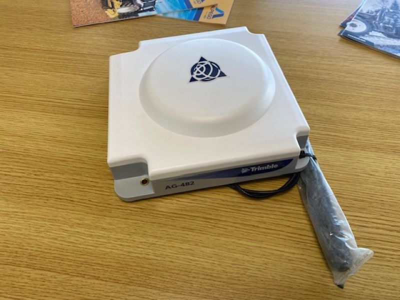 TRIMBLE - TRIMBLE AG-482 RECEIVER. - Image 1