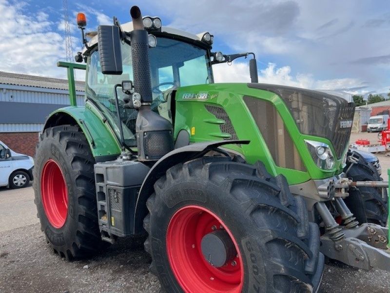 Fendt - 828 Vario ProfiPlus - Image 1