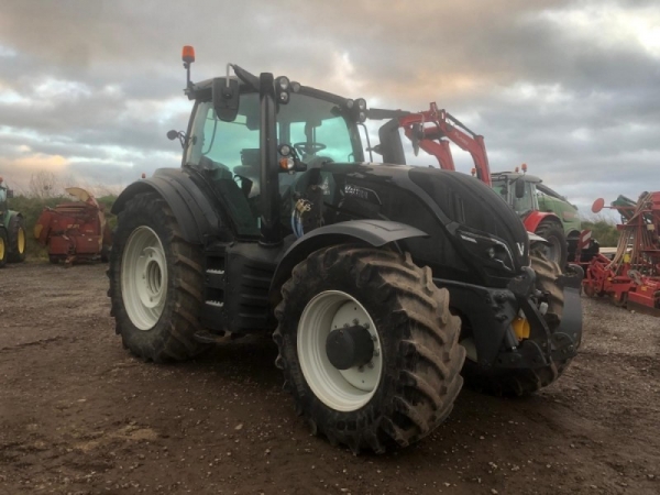 Valtra - T174D 4WD TRACTOR - Image 1