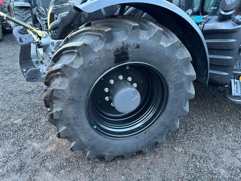 Valtra - T235D 4WD Tractor - Image 6