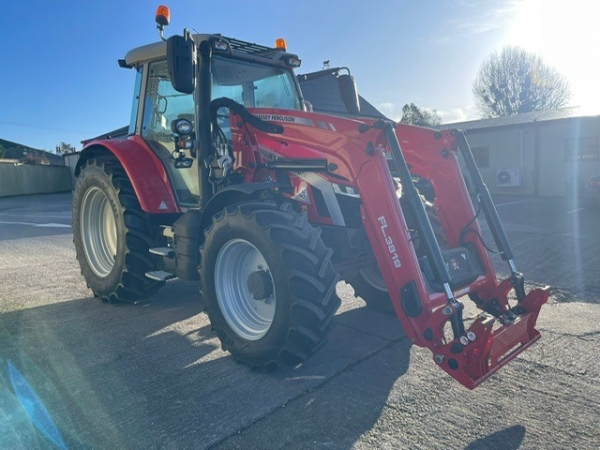 MASSEY FERGUSON - 5S.135 AND FL3819 LOADER - Image 1