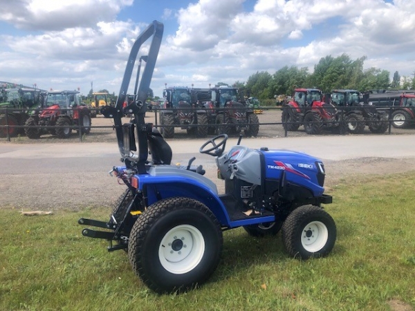 ISEKI - TM4230 COMPACT TRACTOR - Image 1