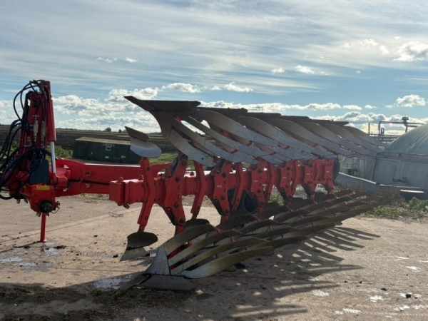 KUHN - MULTIMASTER 183 PLOUGH - Image 1