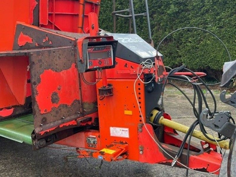 Kuhn - EuroMix Feeder - Image 3