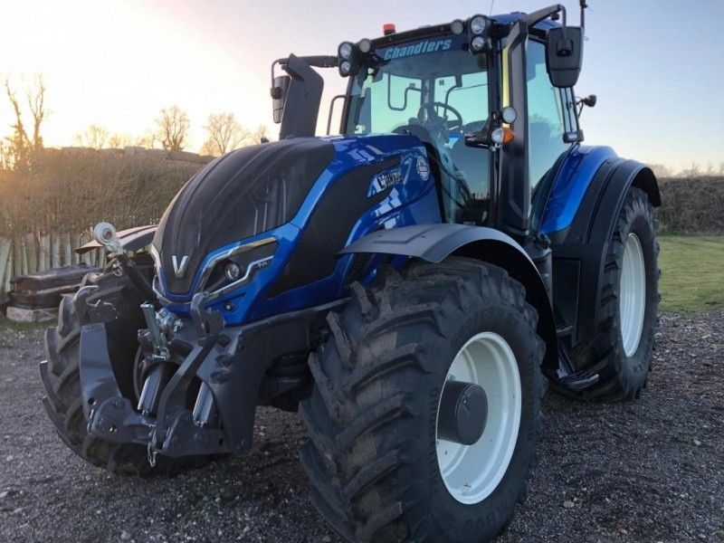 VALTRA - T175EA 4WD Tractor - Image 2