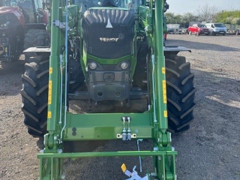 FENDT - 312 TRACTOR AND LOADER - Image 3