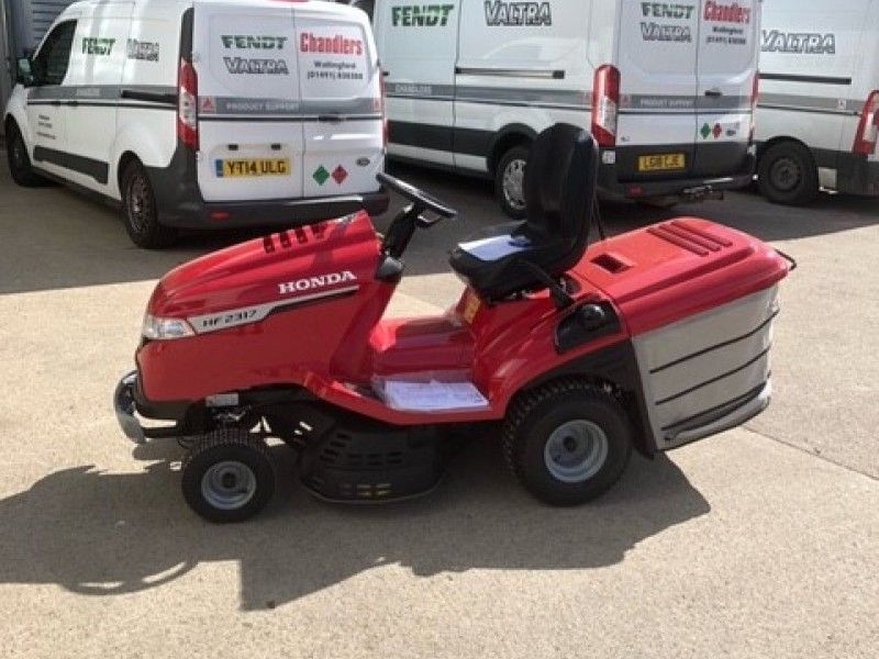 HONDA - HF2317HME RIDE ON - Image 2