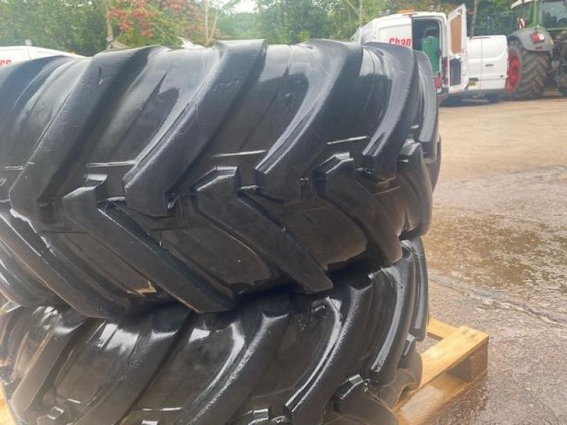 JCB - 380 75R20 TYRE RIMS - Image 4