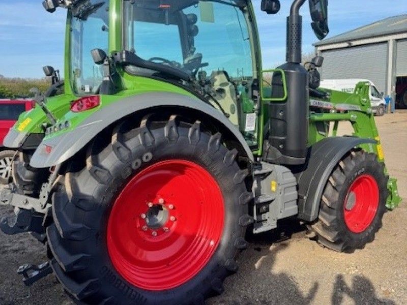 FENDT - 312 TRACTOR AND LOADER - Image 4
