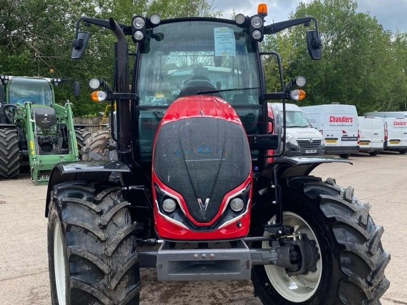 VALTRA - A115MH4 TRACTOR - Image 5
