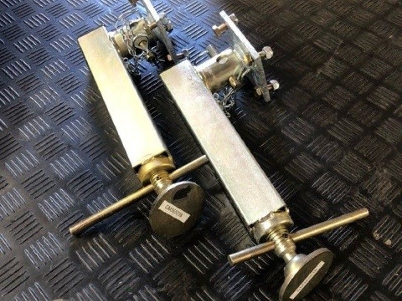 IFOR WILLIAMS - KX6316 PROPS - Image 4