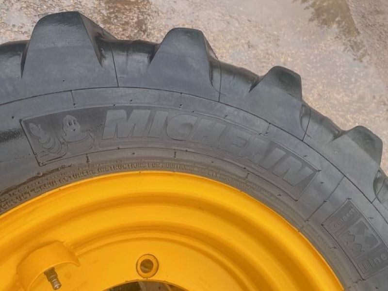 JCB - 380 75R20 TYRE RIMS - Image 5
