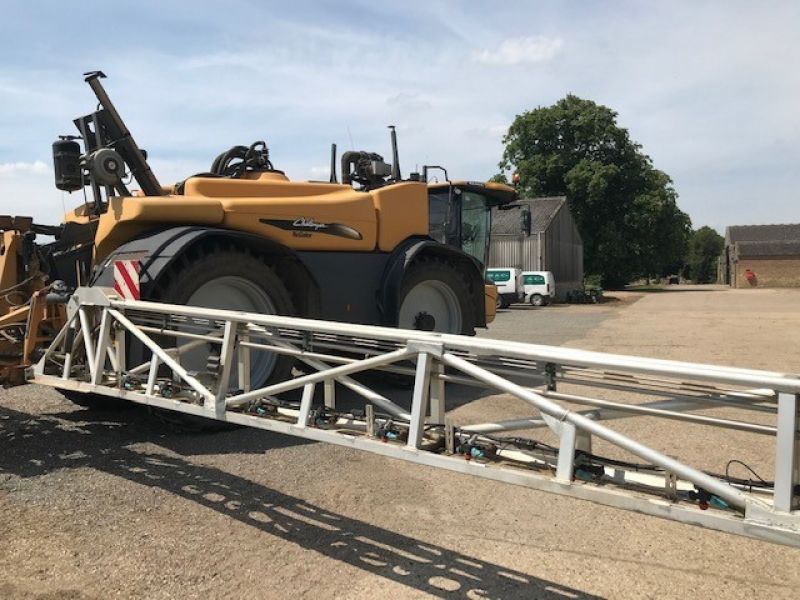 Challenger - ROGATOR 645 SP SPRAYER - Image 6