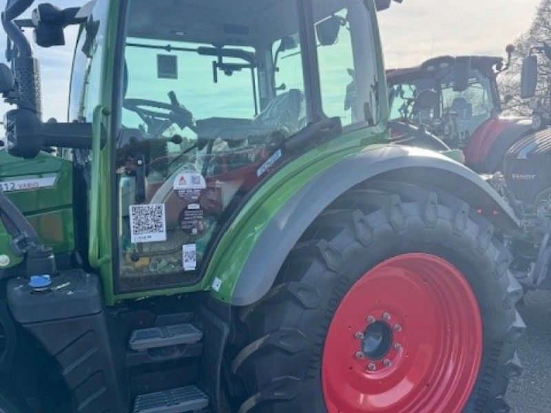 FENDT - 312 TRACTOR AND LOADER - Image 6