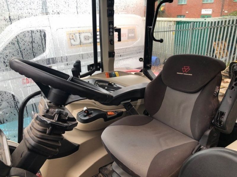 MASSEY FERGUSON - 5711M CAB 4WD TRACTOR - Image 7