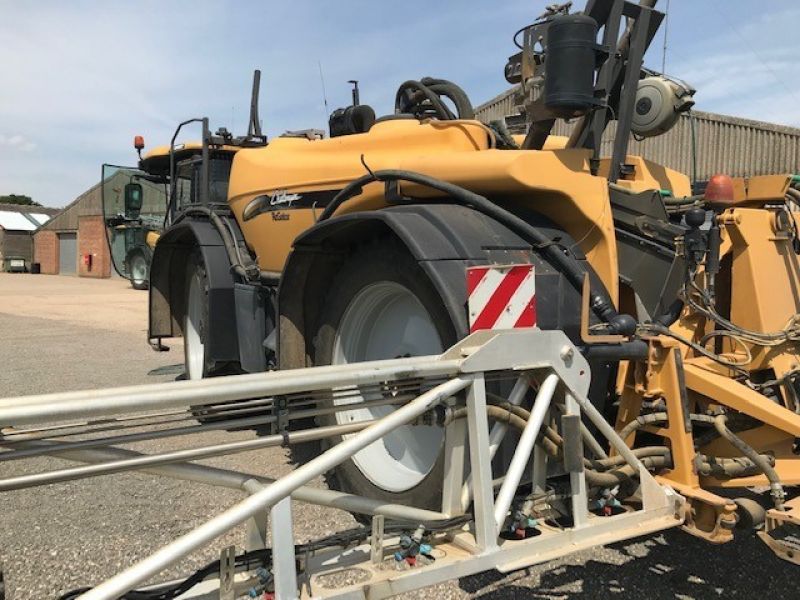 Challenger - ROGATOR 645 SP SPRAYER - Image 7