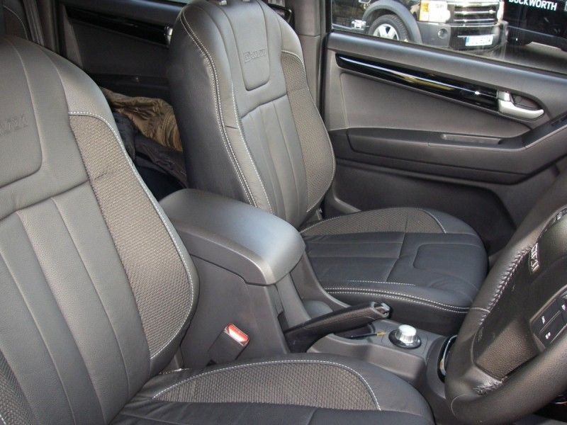 Isuzu - D Max Blade Automatic - Image 3