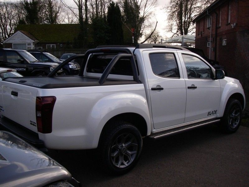 Isuzu - D Max Blade Automatic - Image 4