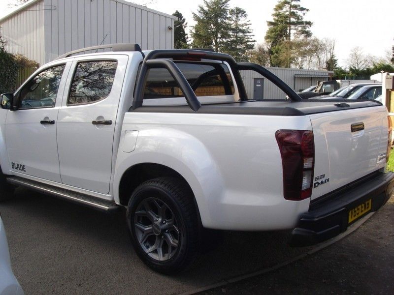Isuzu - D Max Blade Automatic - Image 1