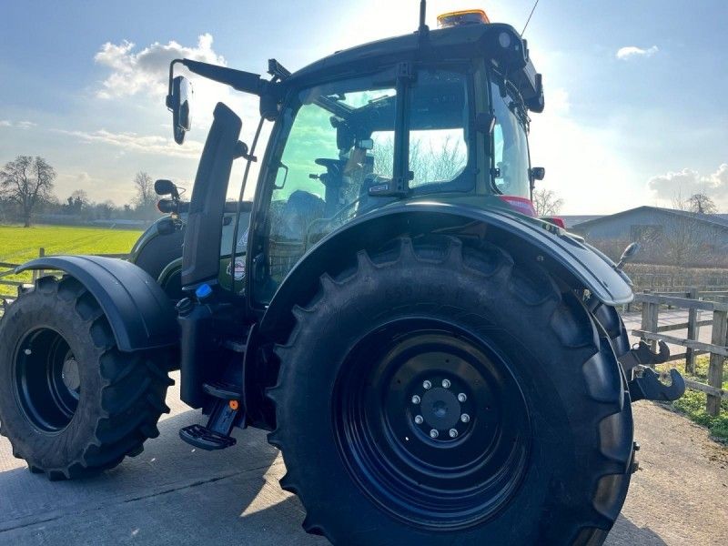 Valtra - N175A 4WD TRACTOR - Image 4