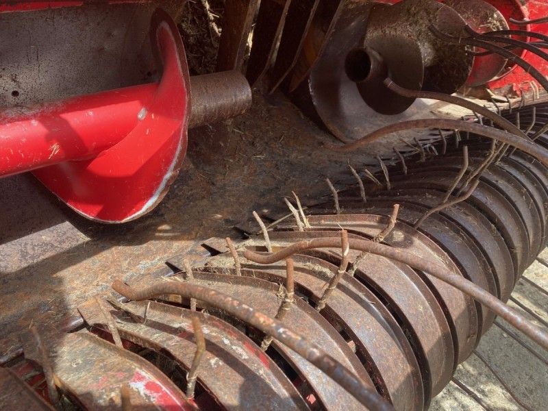 MASSEY FERGUSON - 139 CONVENTIONAL BALER - Image 5
