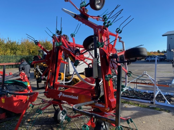 KVERNELAND - 8576 TEDDER - Image 1