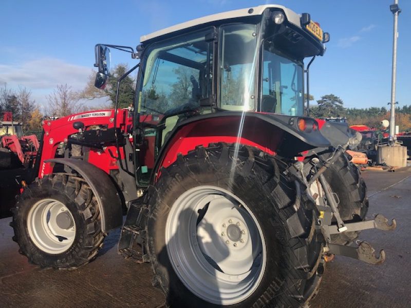 MASSEY FERGUSON - 5711 TRACTOR - Image 3