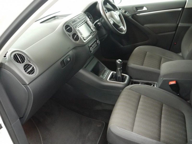 VW - TIGUAN 2.0TDI SE 4MOTION - Image 5