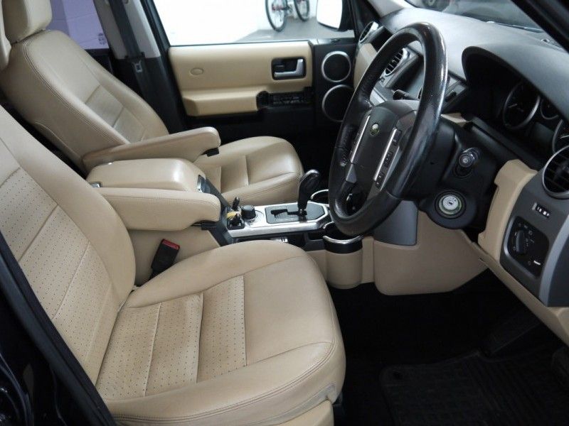 Land Rover - Discovery TDV6 SE Auto - Image 2
