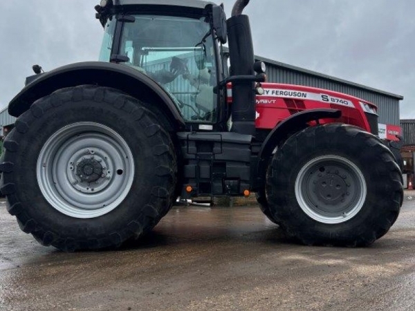 Massey Ferguson - 8740 S Exclusive - Image 1