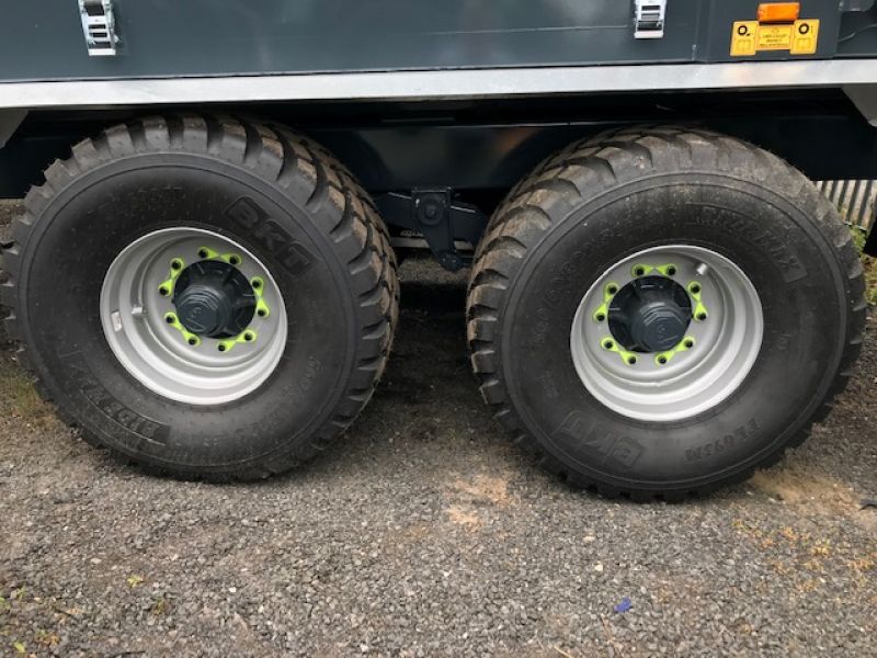 Richard Western - SF18HS Trailer - Image 4