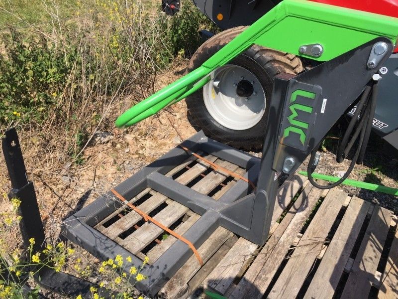 LWC - BALE STACKER - Image 1