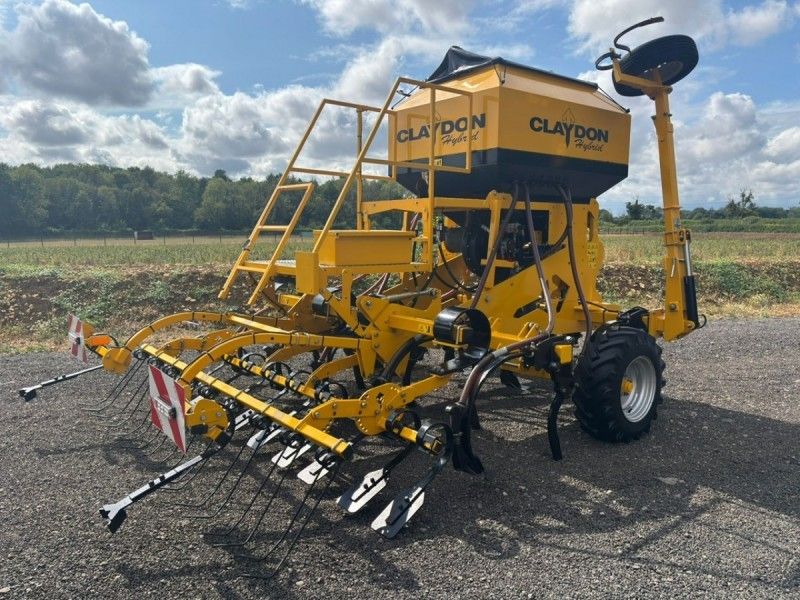 CLAYDON - 3M GRAIN DRILL - Image 2