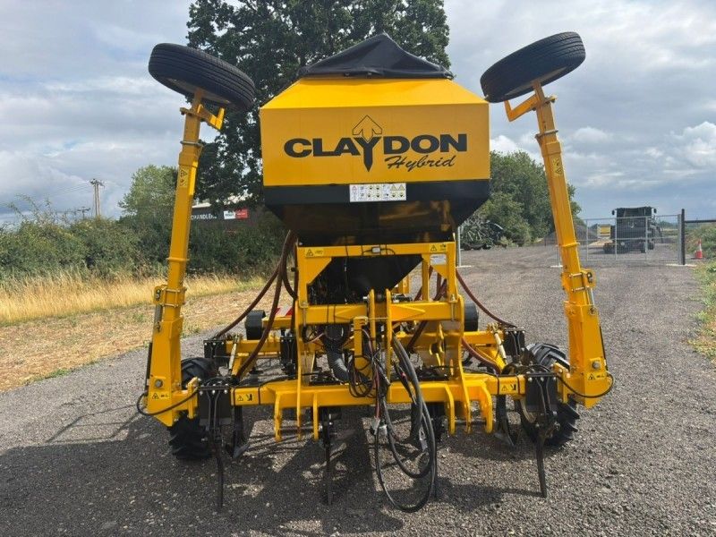 CLAYDON - 3M GRAIN DRILL - Image 5