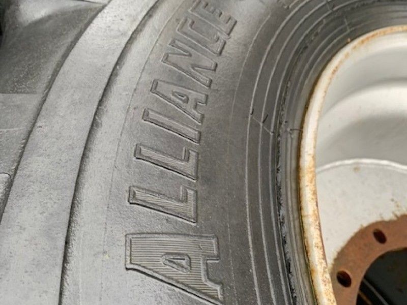 ALLIANCE - 4 700 50 22.5 WHEELS TYRE - Image 3