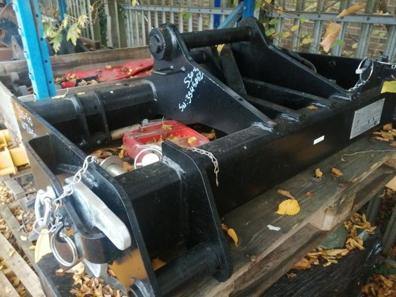 JCB - QFIT HEADSTOCK AND TINES - Image 1