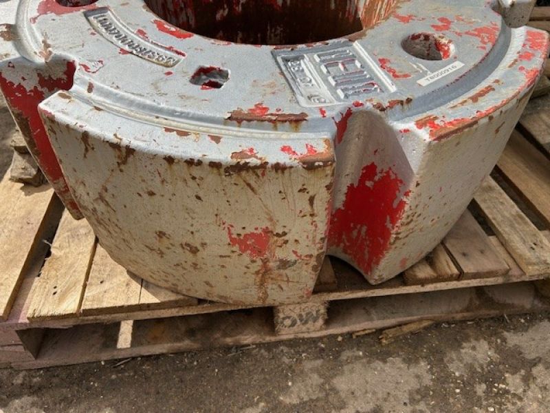 FENDT - 1000KG WHEEL WEIGHTS - Image 1