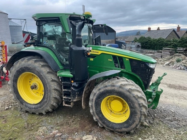 John Deere - 7R 330 Tractor - Image 1