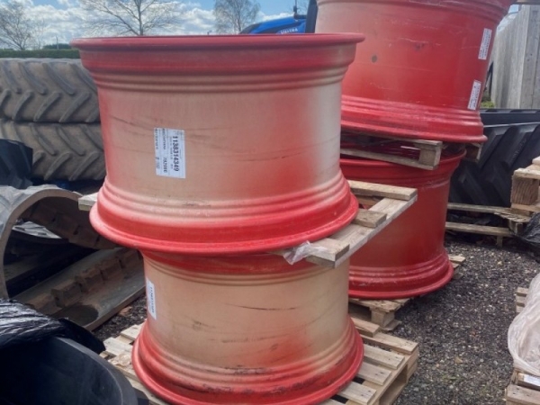 Fendt - Pair 18 x 34 Wheel Rims - Image 1