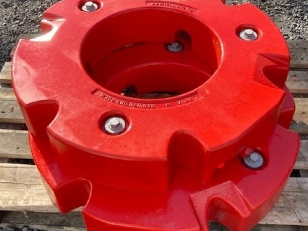 Fendt - 2 x 300kg Wheel Weights - Image 1
