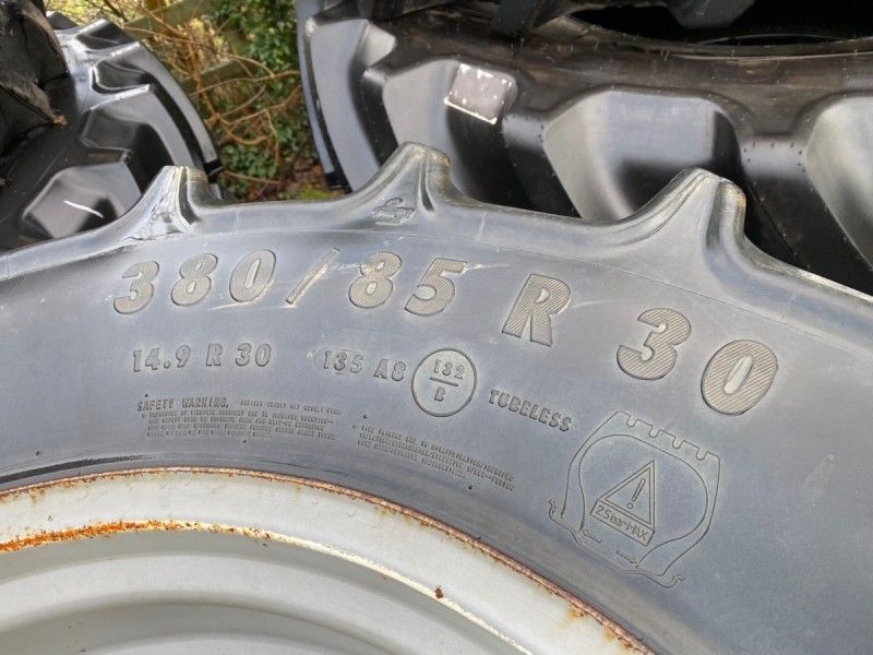 Massey Ferguson - 380 85R46 and 380 85R30 - Image 3