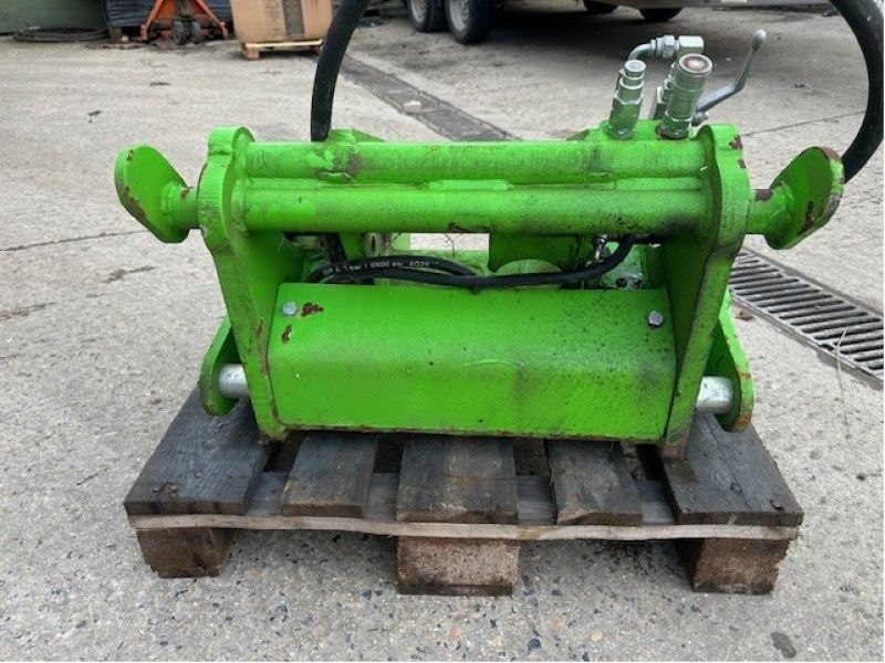 JCB - TOOL CARRIER HEADSTOCK - Image 3