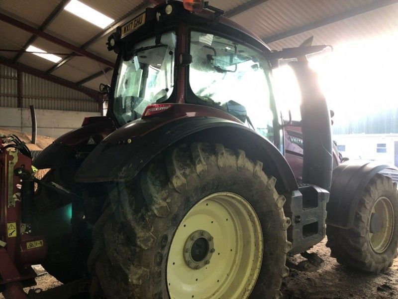 Valtra - T174 EA 4WD Tractor - Image 4