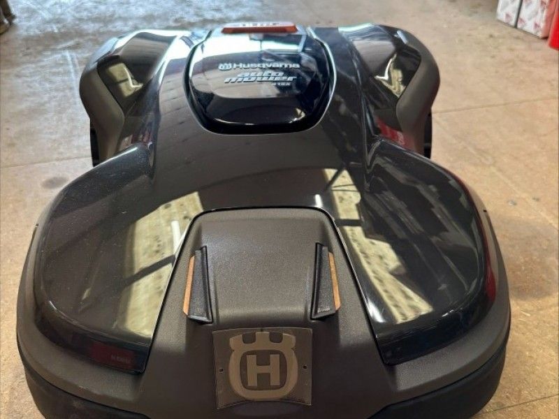 HUSQVARNA - AUTOMOWER 415X ROBOTIC - Image 2